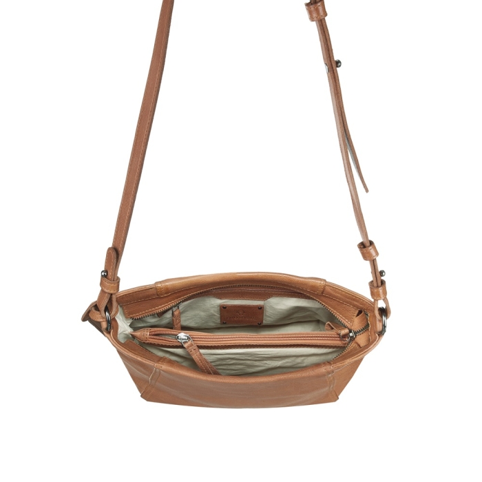 Damenhandtasche CASSIE TAN – hochwertiges Leder, funktionales Design und nachhaltige Verarbeitung